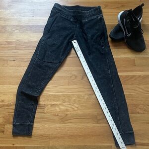 V.secret/Black acid wash looking jogger style leggings size sm